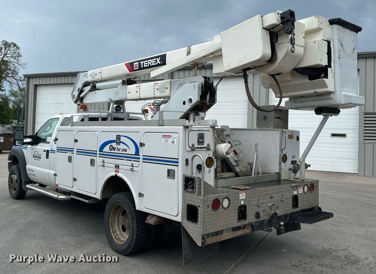image for item EB2573 2013 Ford F550 Super Duty XLT Supercab bucket truck