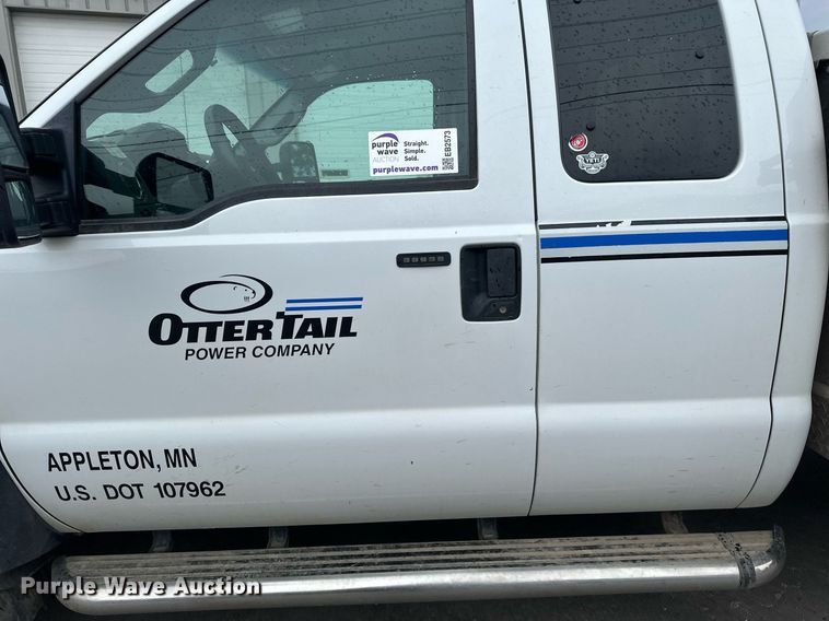 image for item EB2573 2013 Ford F550 Super Duty XLT Supercab bucket truck