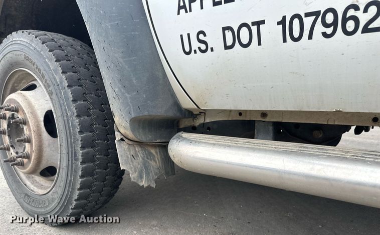 image for item EB2573 2013 Ford F550 Super Duty XLT Supercab bucket truck