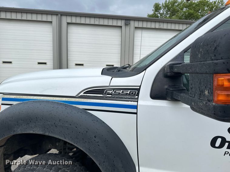 image for item EB2573 2013 Ford F550 Super Duty XLT Supercab bucket truck