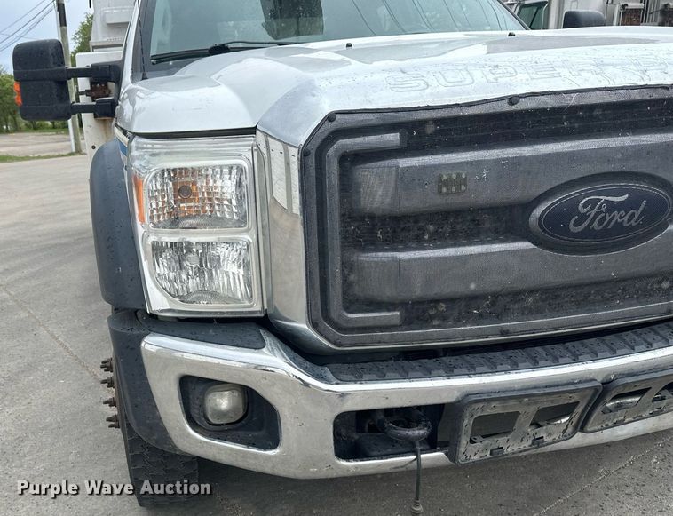 image for item EB2573 2013 Ford F550 Super Duty XLT Supercab bucket truck