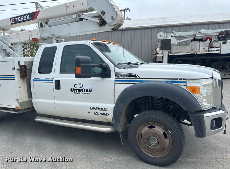 image for item EB2573 2013 Ford F550 Super Duty XLT Supercab bucket truck