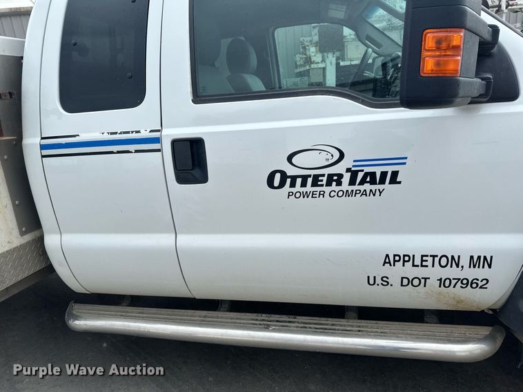 image for item EB2573 2013 Ford F550 Super Duty XLT Supercab bucket truck