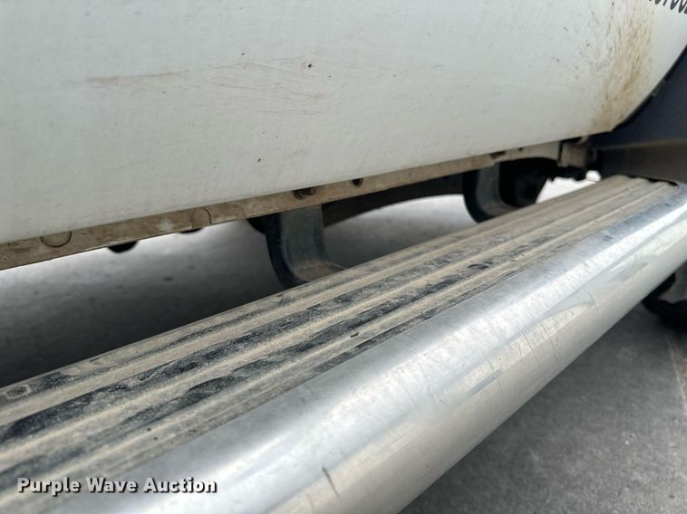 image for item EB2573 2013 Ford F550 Super Duty XLT Supercab bucket truck