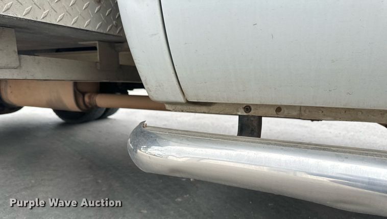 image for item EB2573 2013 Ford F550 Super Duty XLT Supercab bucket truck