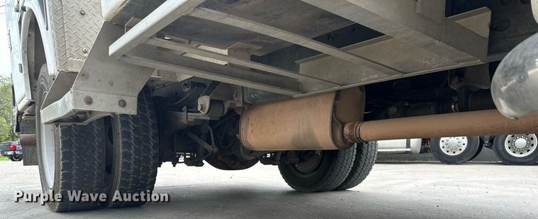 image for item EB2573 2013 Ford F550 Super Duty XLT Supercab bucket truck