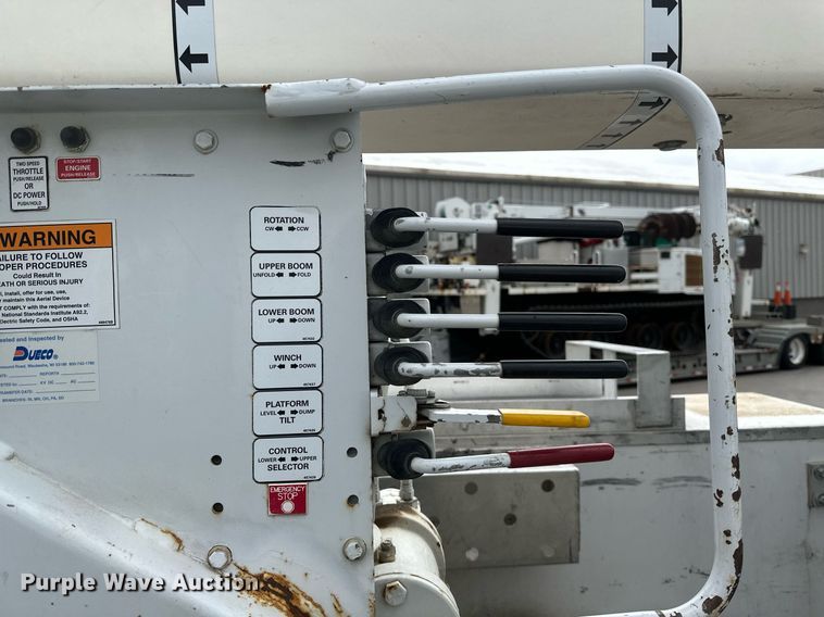 image for item EB2573 2013 Ford F550 Super Duty XLT Supercab bucket truck