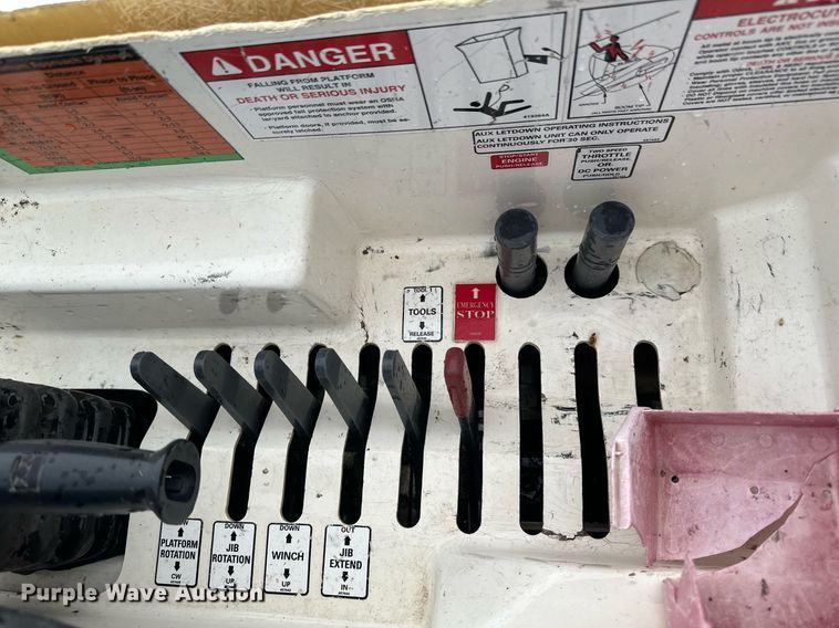 image for item EB2573 2013 Ford F550 Super Duty XLT Supercab bucket truck