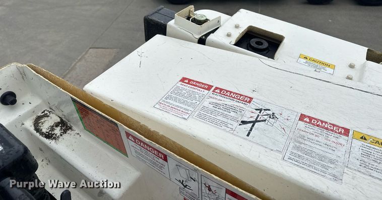 image for item EB2573 2013 Ford F550 Super Duty XLT Supercab bucket truck