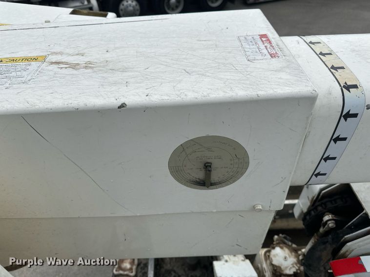 image for item EB2573 2013 Ford F550 Super Duty XLT Supercab bucket truck