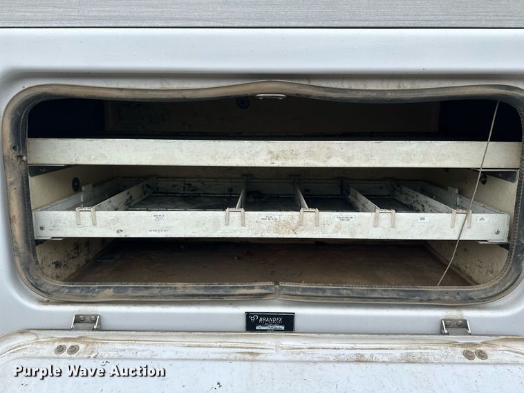 image for item EB2573 2013 Ford F550 Super Duty XLT Supercab bucket truck