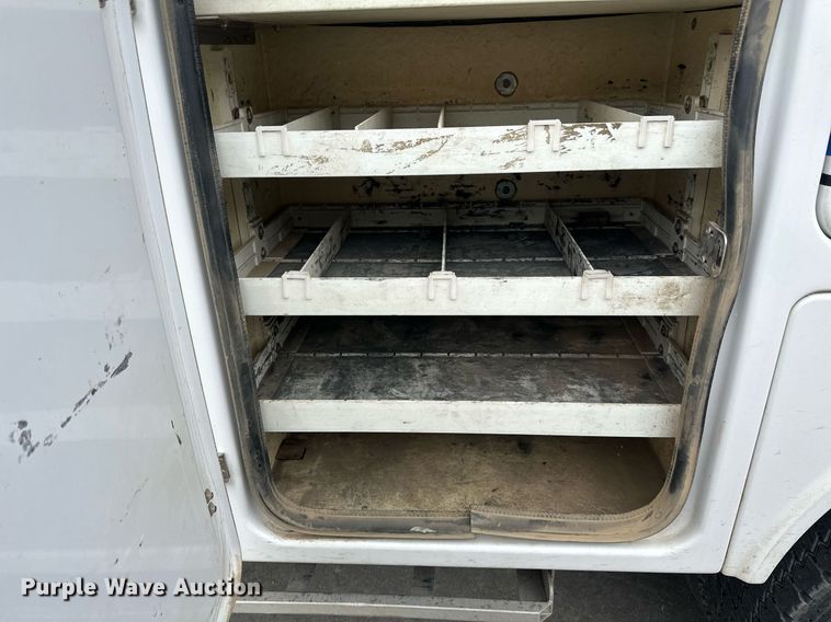 image for item EB2573 2013 Ford F550 Super Duty XLT Supercab bucket truck