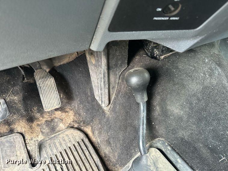 image for item EB2573 2013 Ford F550 Super Duty XLT Supercab bucket truck