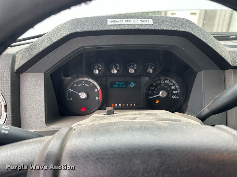 image for item EB2573 2013 Ford F550 Super Duty XLT Supercab bucket truck