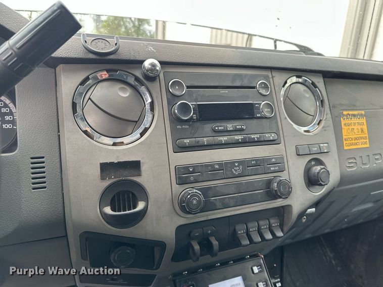 image for item EB2573 2013 Ford F550 Super Duty XLT Supercab bucket truck