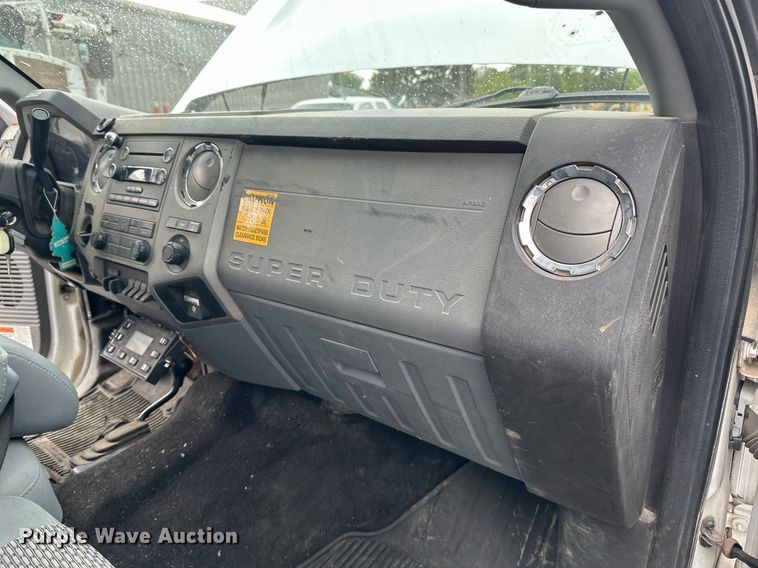 image for item EB2573 2013 Ford F550 Super Duty XLT Supercab bucket truck