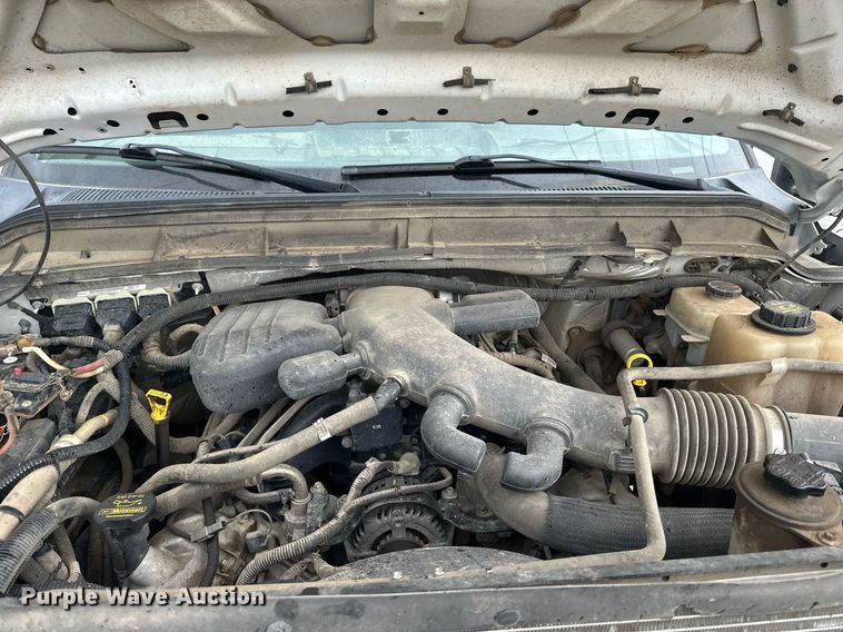 image for item EB2573 2013 Ford F550 Super Duty XLT Supercab bucket truck