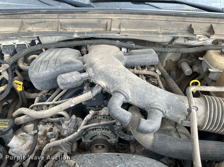 image for item EB2573 2013 Ford F550 Super Duty XLT Supercab bucket truck