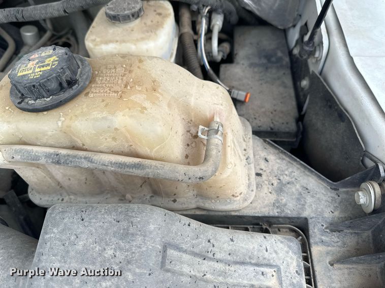 image for item EB2573 2013 Ford F550 Super Duty XLT Supercab bucket truck