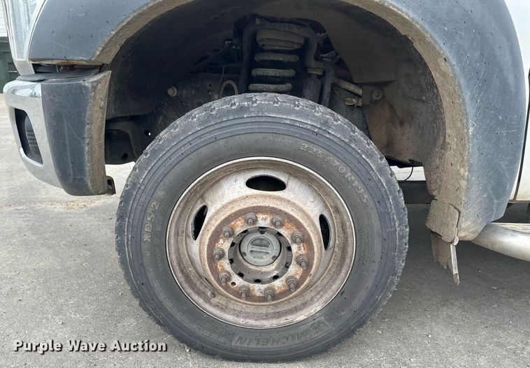 image for item EB2573 2013 Ford F550 Super Duty XLT Supercab bucket truck