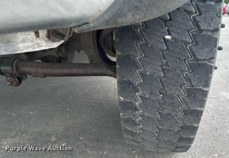 image for item EB2573 2013 Ford F550 Super Duty XLT Supercab bucket truck