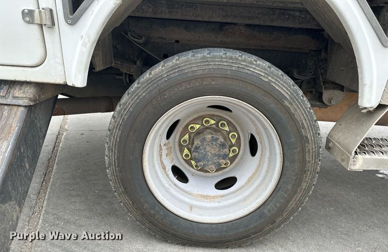 image for item EB2573 2013 Ford F550 Super Duty XLT Supercab bucket truck