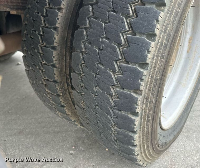 image for item EB2573 2013 Ford F550 Super Duty XLT Supercab bucket truck