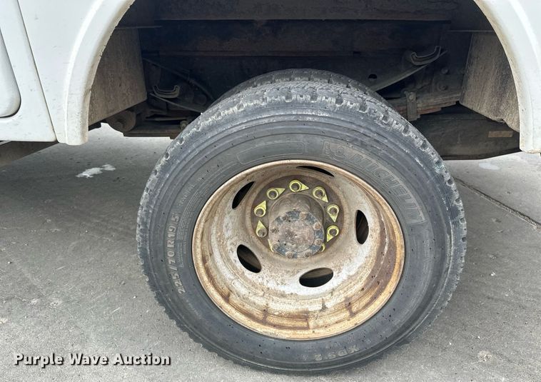 image for item EB2573 2013 Ford F550 Super Duty XLT Supercab bucket truck