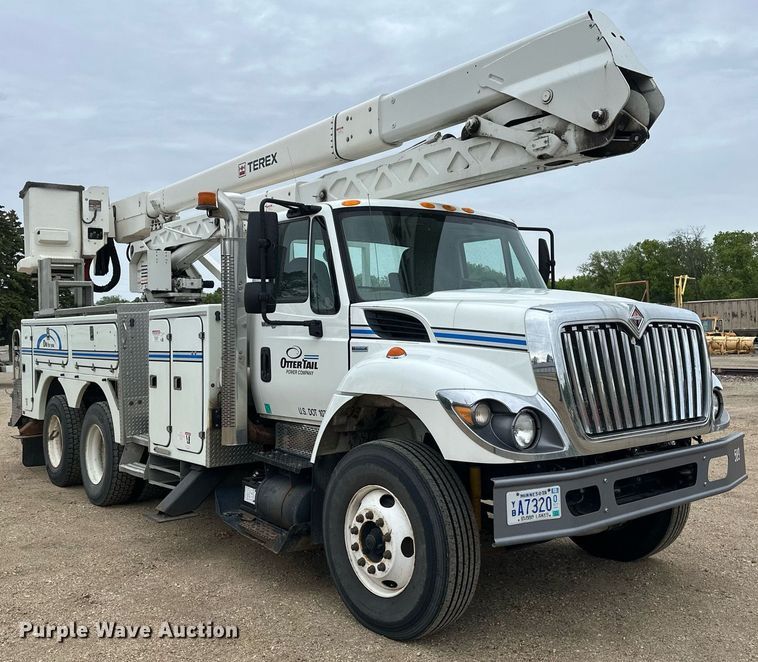 image for item EB2574 2009 International WorkStar 7400 bucket truck