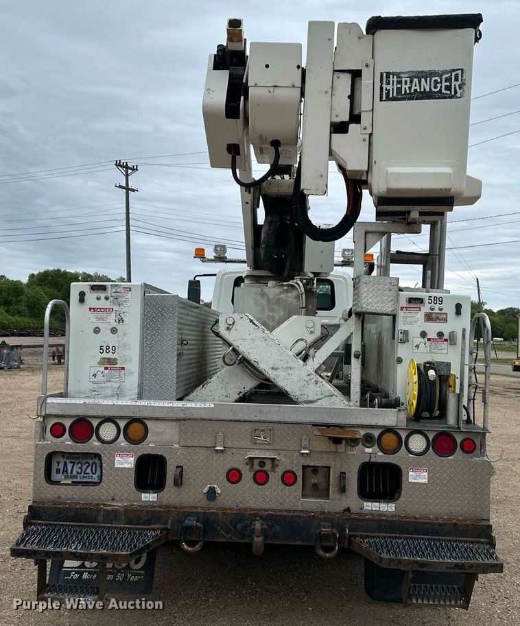 image for item EB2574 2009 International WorkStar 7400 bucket truck
