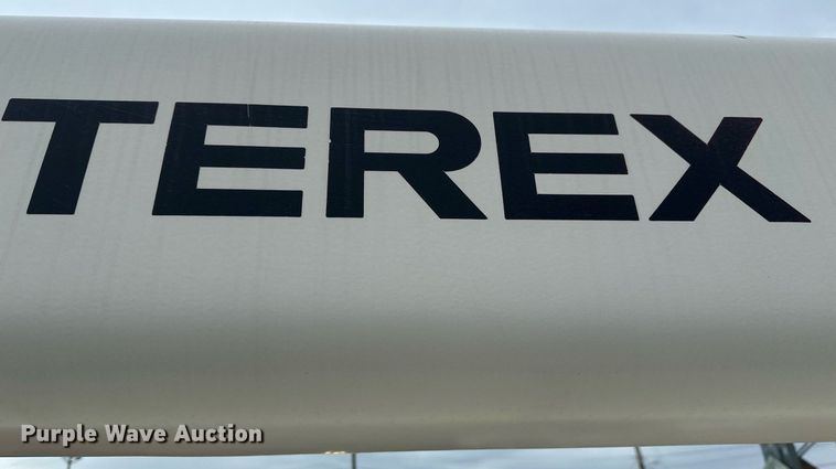 image for item EB2574 2009 International WorkStar 7400 bucket truck