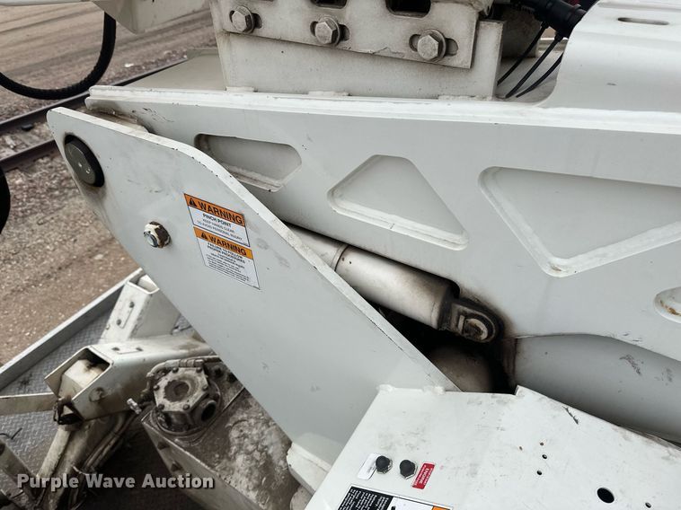 image for item EB2574 2009 International WorkStar 7400 bucket truck