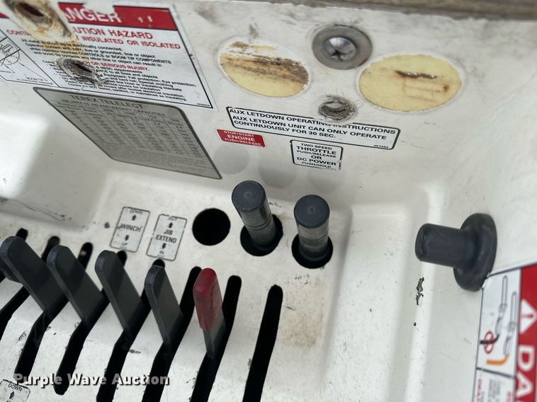 image for item EB2574 2009 International WorkStar 7400 bucket truck