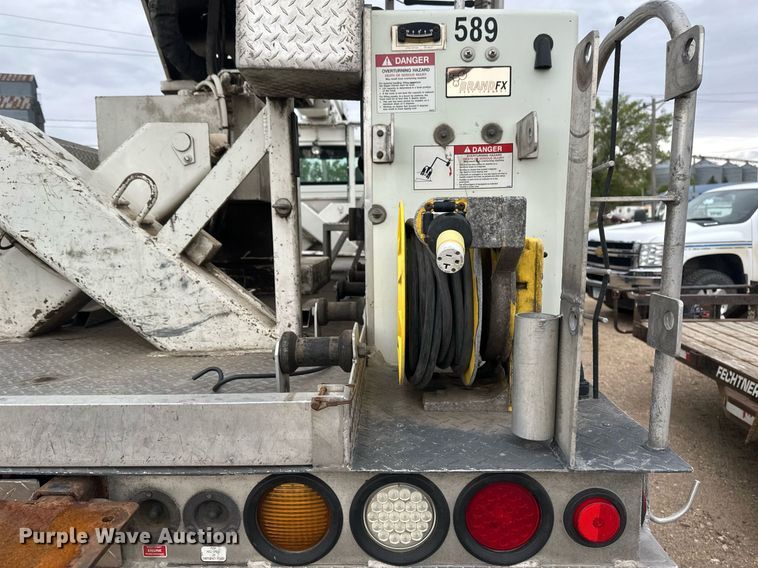 image for item EB2574 2009 International WorkStar 7400 bucket truck