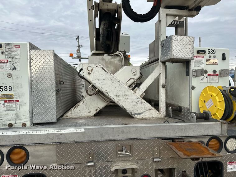 image for item EB2574 2009 International WorkStar 7400 bucket truck