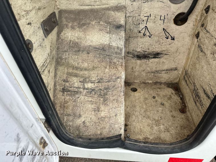 image for item EB2574 2009 International WorkStar 7400 bucket truck