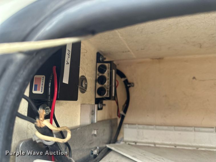 image for item EB2574 2009 International WorkStar 7400 bucket truck