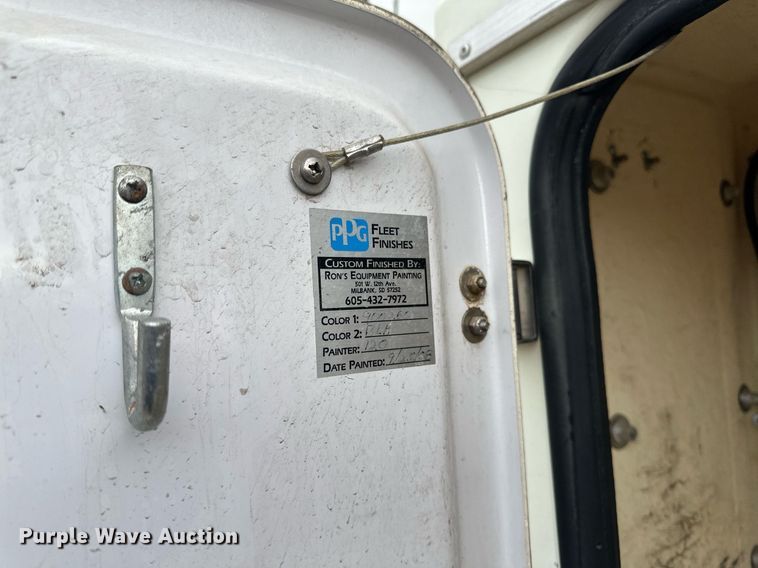 image for item EB2574 2009 International WorkStar 7400 bucket truck