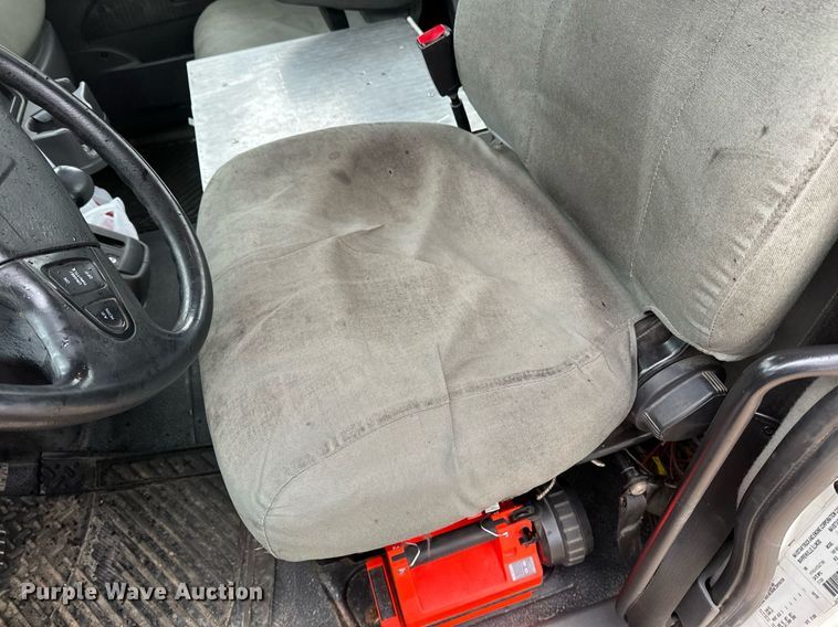 image for item EB2574 2009 International WorkStar 7400 bucket truck