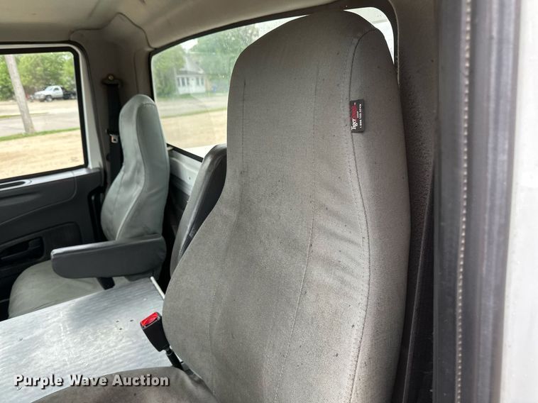 image for item EB2574 2009 International WorkStar 7400 bucket truck