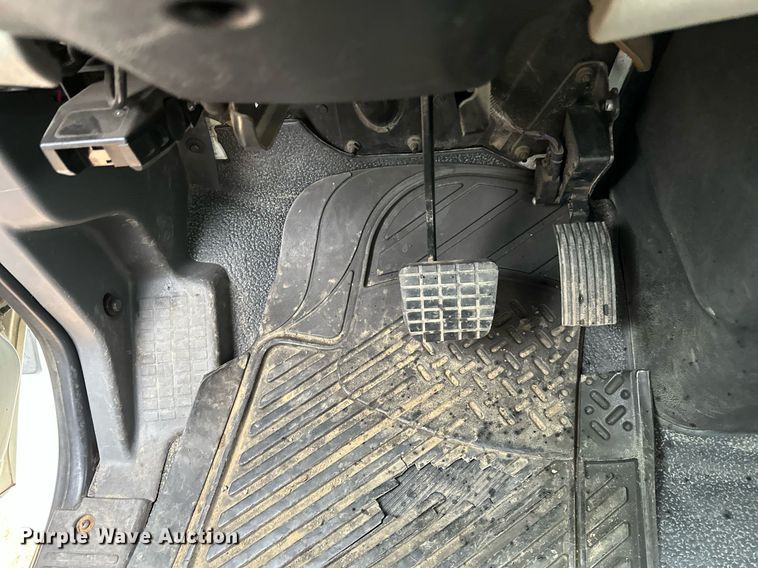 image for item EB2574 2009 International WorkStar 7400 bucket truck