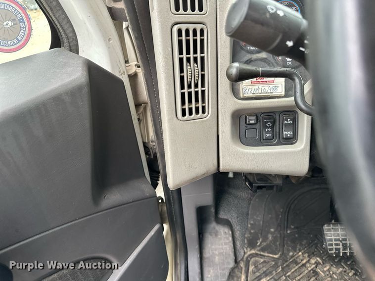 image for item EB2574 2009 International WorkStar 7400 bucket truck