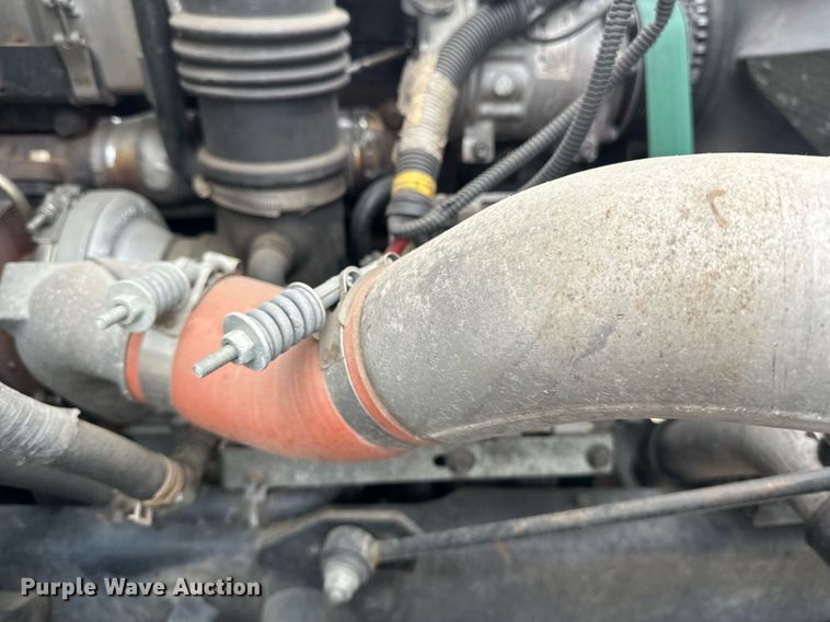 image for item EB2574 2009 International WorkStar 7400 bucket truck