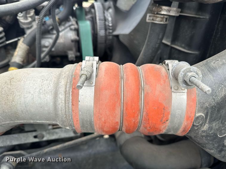 image for item EB2574 2009 International WorkStar 7400 bucket truck