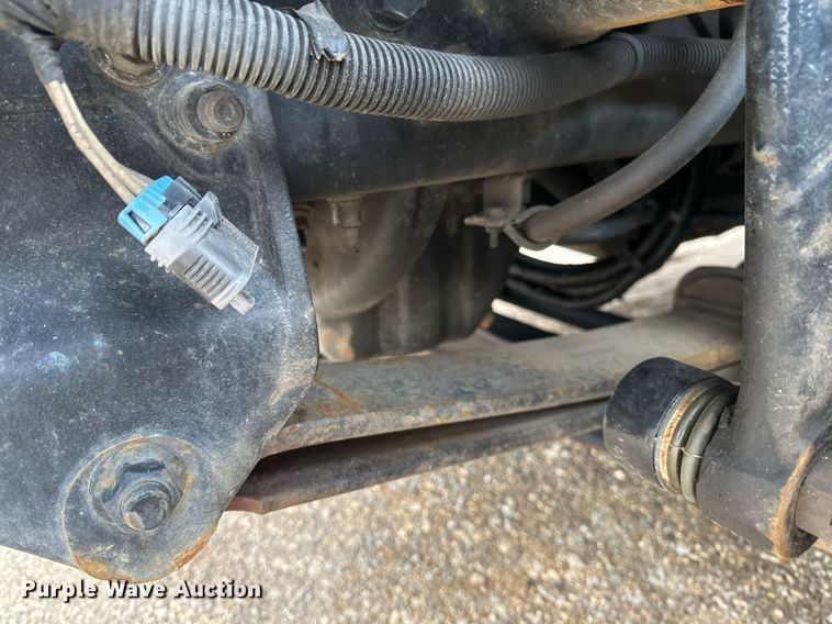 image for item EB2574 2009 International WorkStar 7400 bucket truck