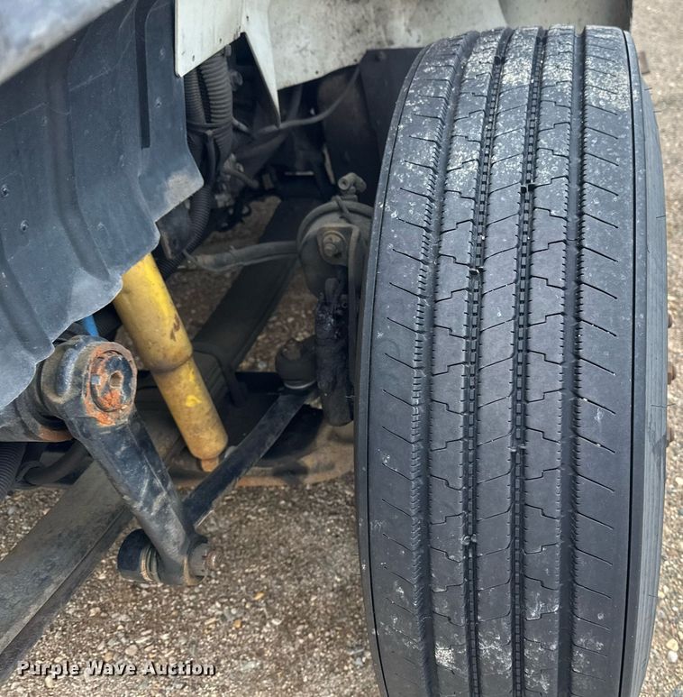 image for item EB2574 2009 International WorkStar 7400 bucket truck