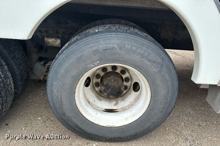 image for item EB2574 2009 International WorkStar 7400 bucket truck