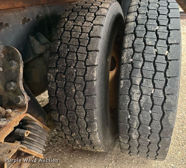 image for item EB2574 2009 International WorkStar 7400 bucket truck