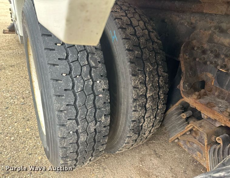 image for item EB2574 2009 International WorkStar 7400 bucket truck