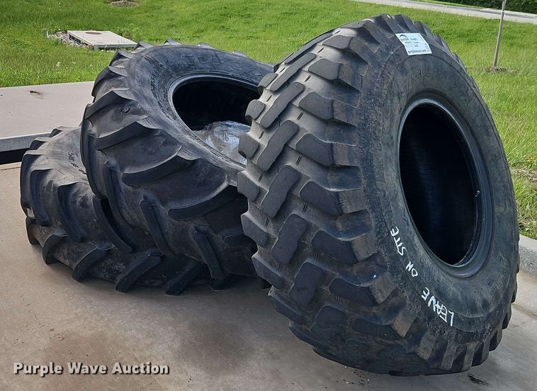 image for item EB8022 (3) tractor tires